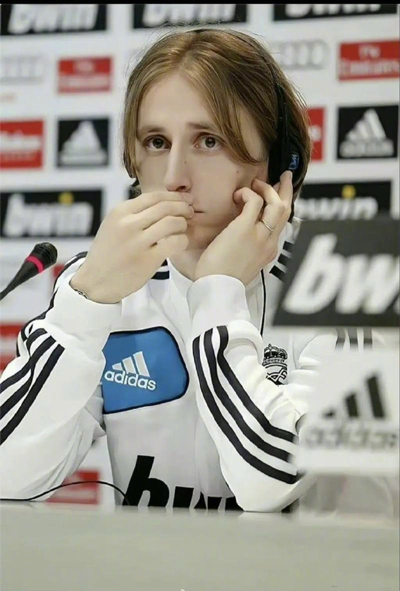 NBA：快船险胜掘金